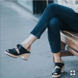 Kelsi Dagger Brooklyn Marion sandal